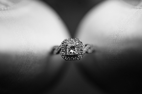 relaxed wedding photographer