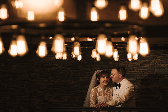 relaxed wedding photographer