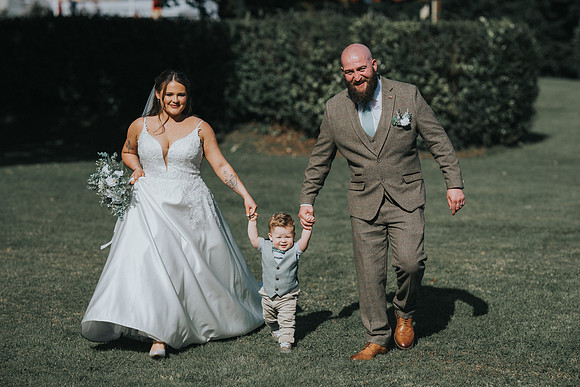 wedding photography Glyn Clydach Hotel