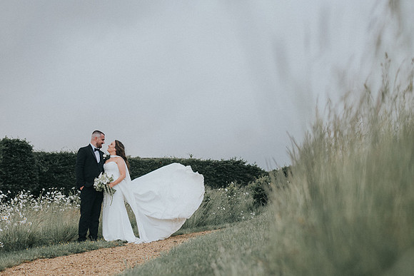 Kingscote Barn wedding photos