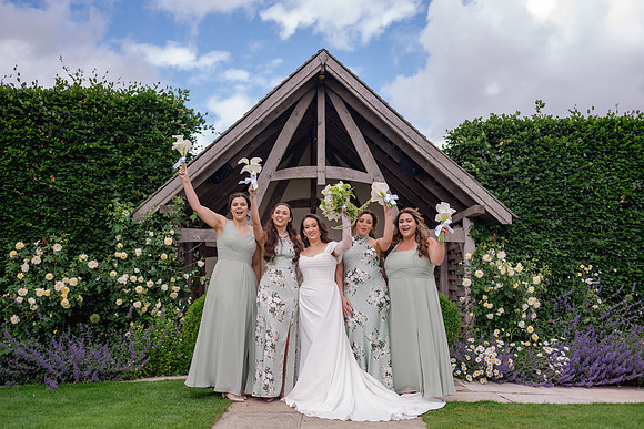 Kingscote Barn wedding photos