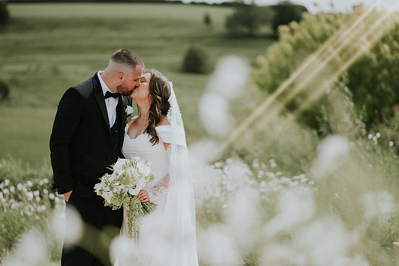 Kingscote Barn wedding photos
