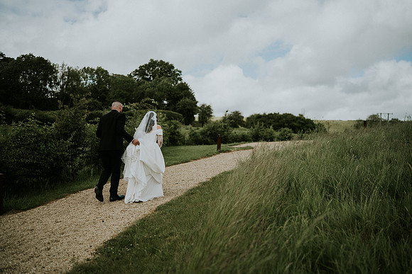 Kingscote Barn wedding photos