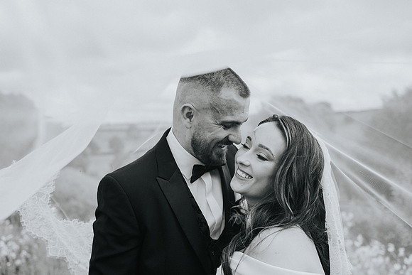 Kingscote Barn wedding photos