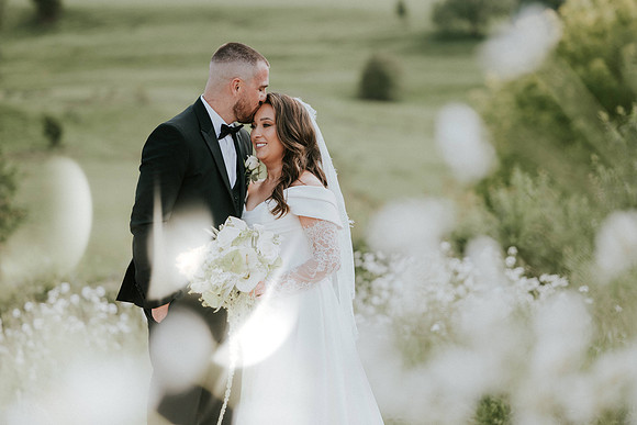 Kingscote Barn wedding photos