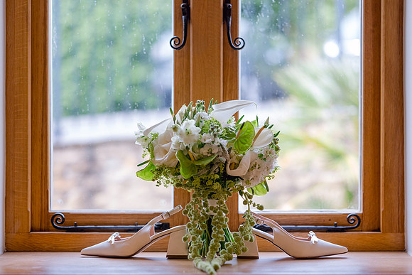 Kingscote Barn wedding photos
