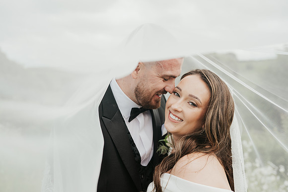 Kingscote Barn wedding photos
