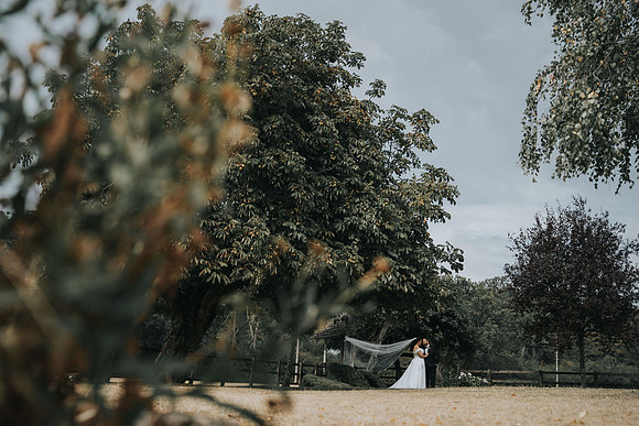 Cotswolds wedding photographer