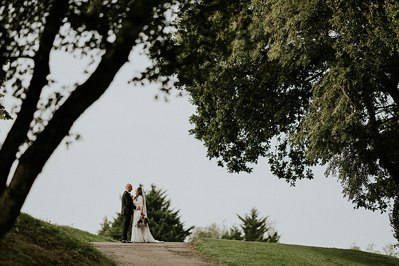 Canada Lodge and Lake wedding photographer