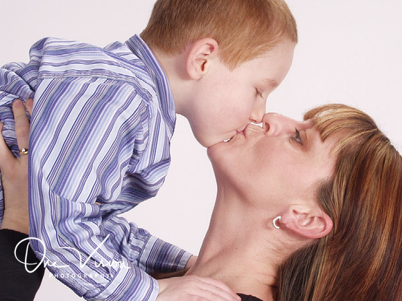 Big Kiss Photography
