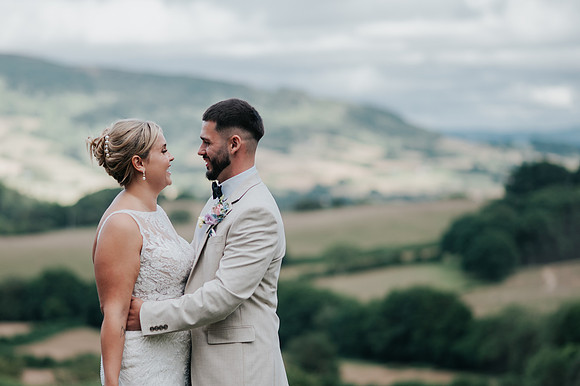 Sugar Loaf Barn wedding photography