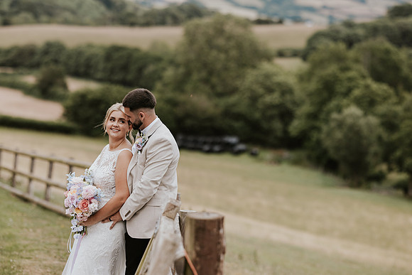 Sugar Loaf Barn wedding photography