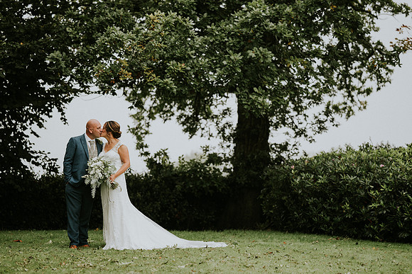 llechwen hall wedding photos