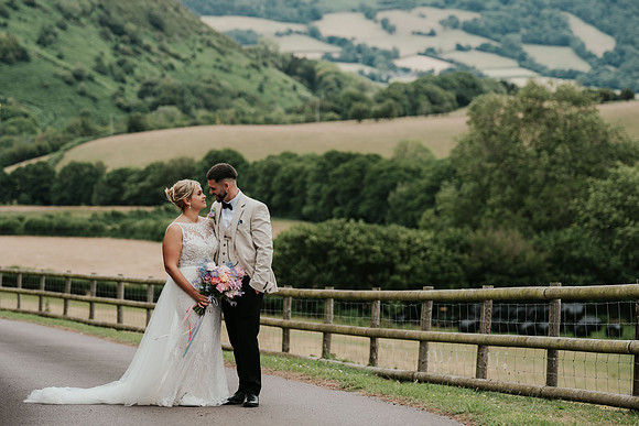 Sugar Loaf Barn wedding photography