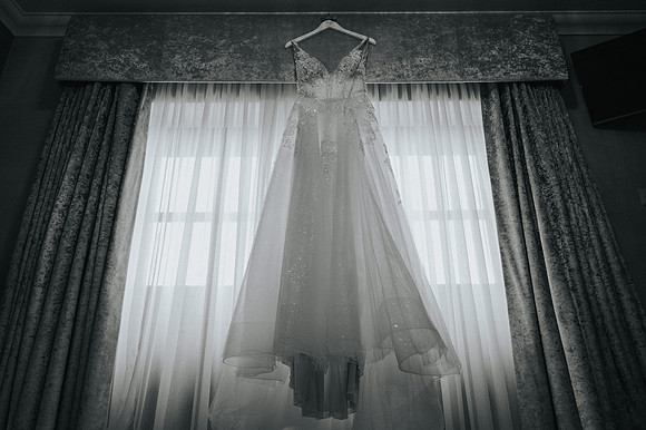 Oldwalls wedding dress