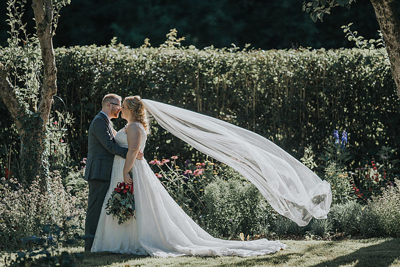how to become a destination wedding photographer