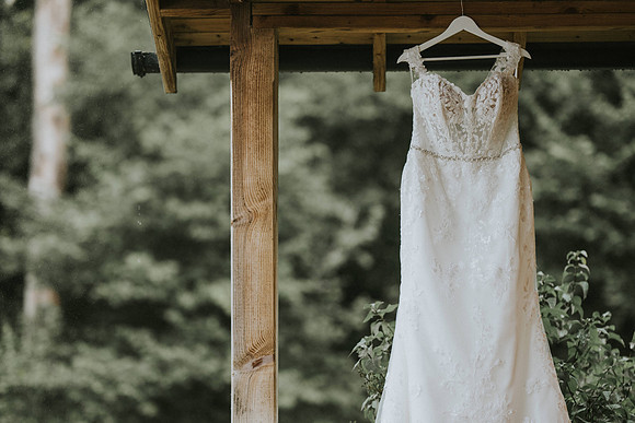 Wedding dress canada lake and lodge