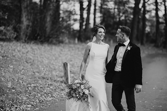 coed y mwstwr wedding