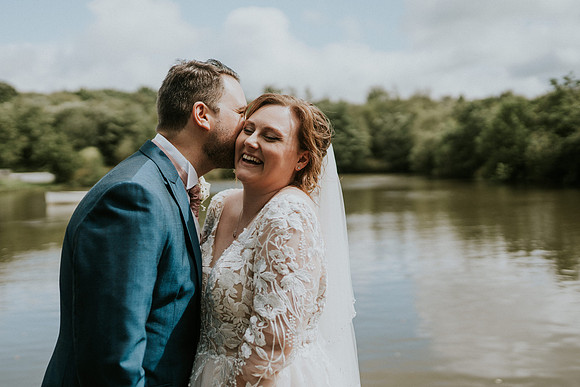 wedding photographer at sylen Lakes