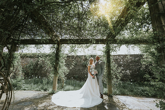 wedding photographer bridgend
