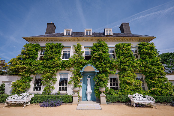 Gileston manor Photos and Videos