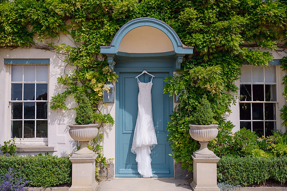 Gileston manor Photos and Videos