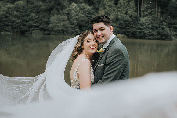 canada lake and lodge cardiff wedding photographer