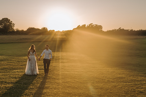 relaxed wedding photography