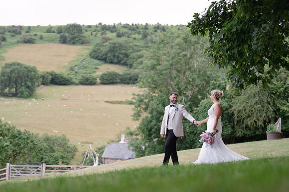 Sugar Loaf Barn wedding photography
